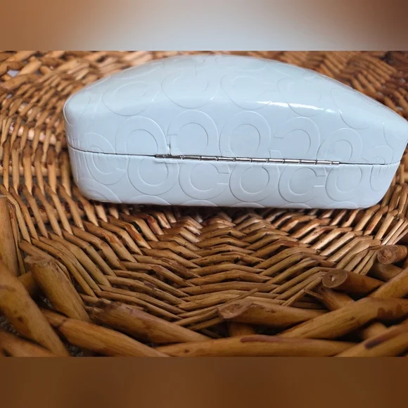 Coach Sunglasses Case in White. - Picture 3 of 3